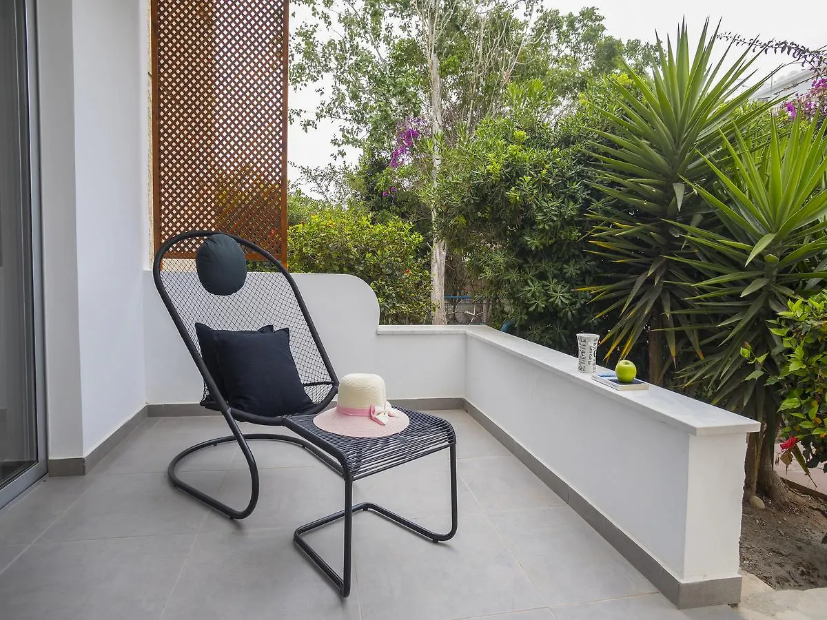 Ayios Elias Alice Suite Protaras 0*,